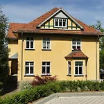 Am Burgberg 3*