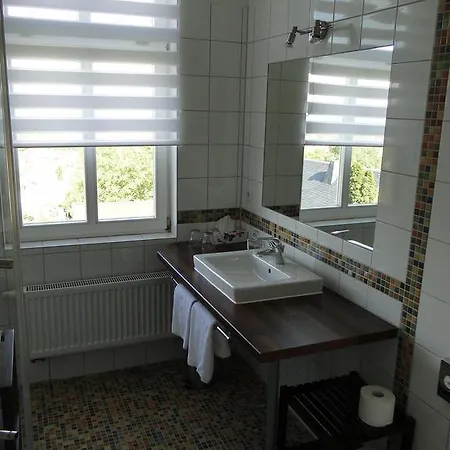 Am Burgberg 3*